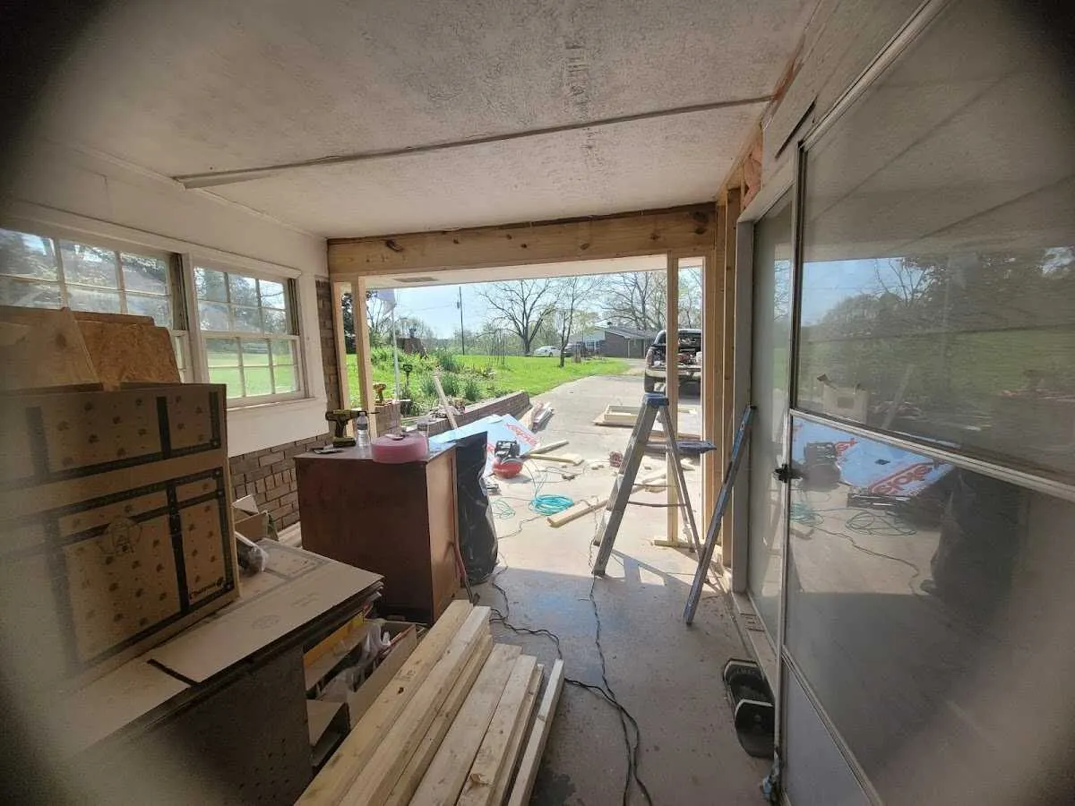 Air movers and dehumidifier for Drying & Dehumidification in Blakely